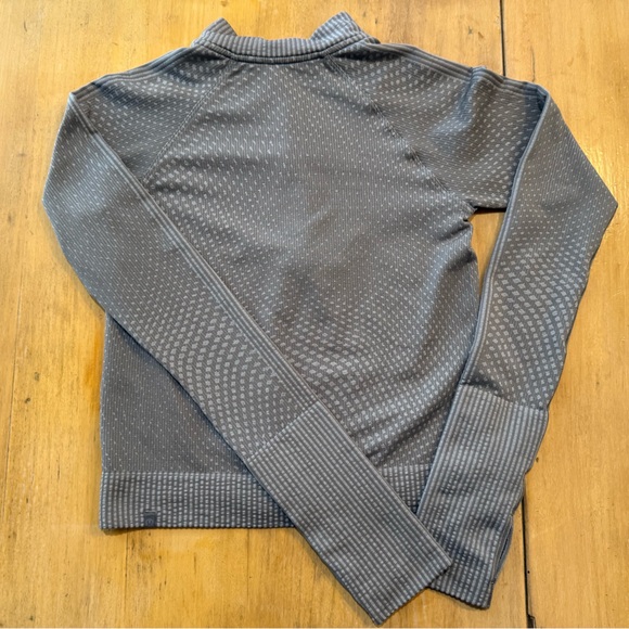 Gray Long Sleeve Pullover LULULEMON - Picture 5 of 5